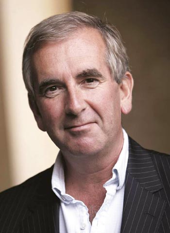 Es Pop - Robert Harris aterriza en Es Pop con “Vender a Hitler”